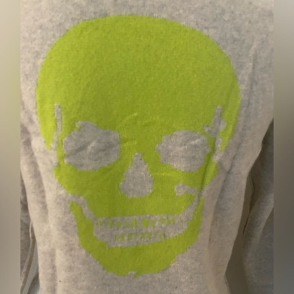 360 Cashmere Grey Skull Sweater - Size Small - Picture 4 of 6